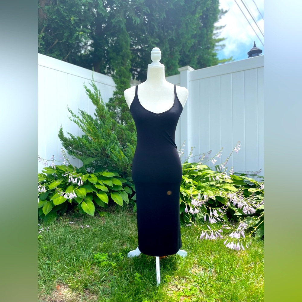 EUC ARITZIA black wilfred slip dress size XS